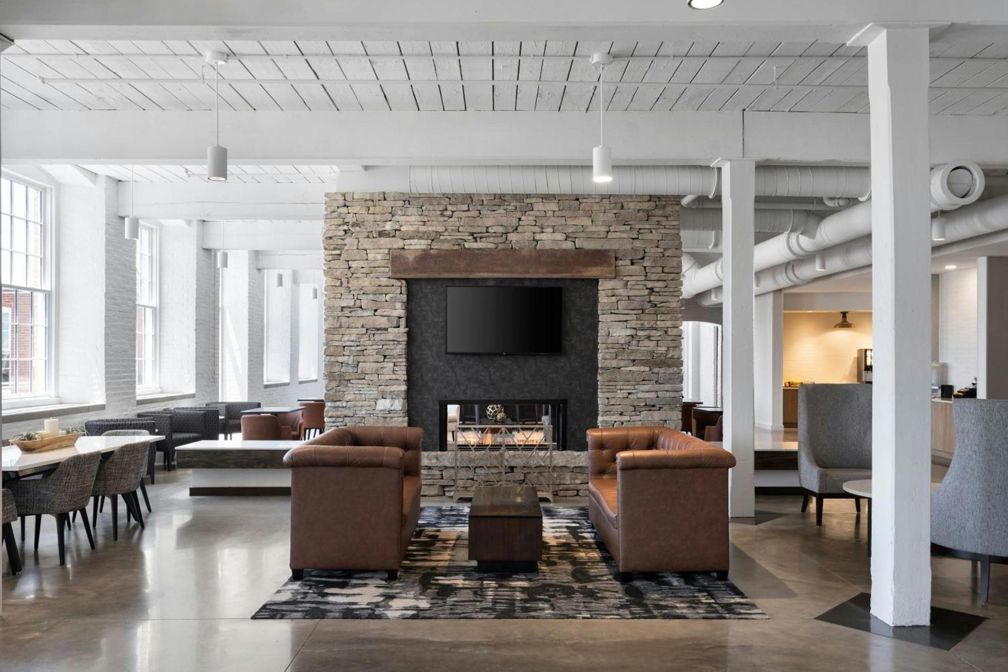 Fairfield Inn & Suites Madison Historic Eagle Cotton Mill Dış mekan fotoğraf