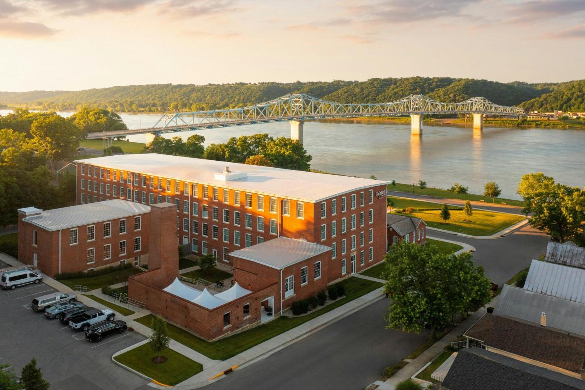 Fairfield Inn & Suites Madison Historic Eagle Cotton Mill Dış mekan fotoğraf